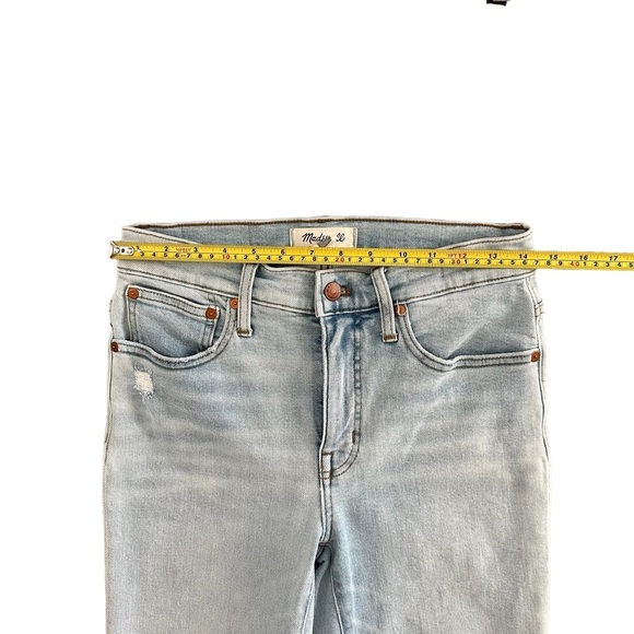 Madewell Women's Mid-Rise Classic Straight Jeans Knee-Rip Edition - Picture 13 of 15
